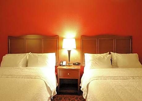 2 Queen Beds Nonsmoking