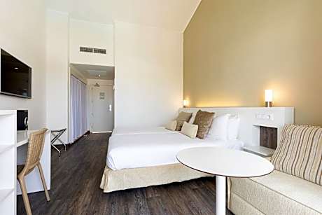 2 Bedroom Family Room