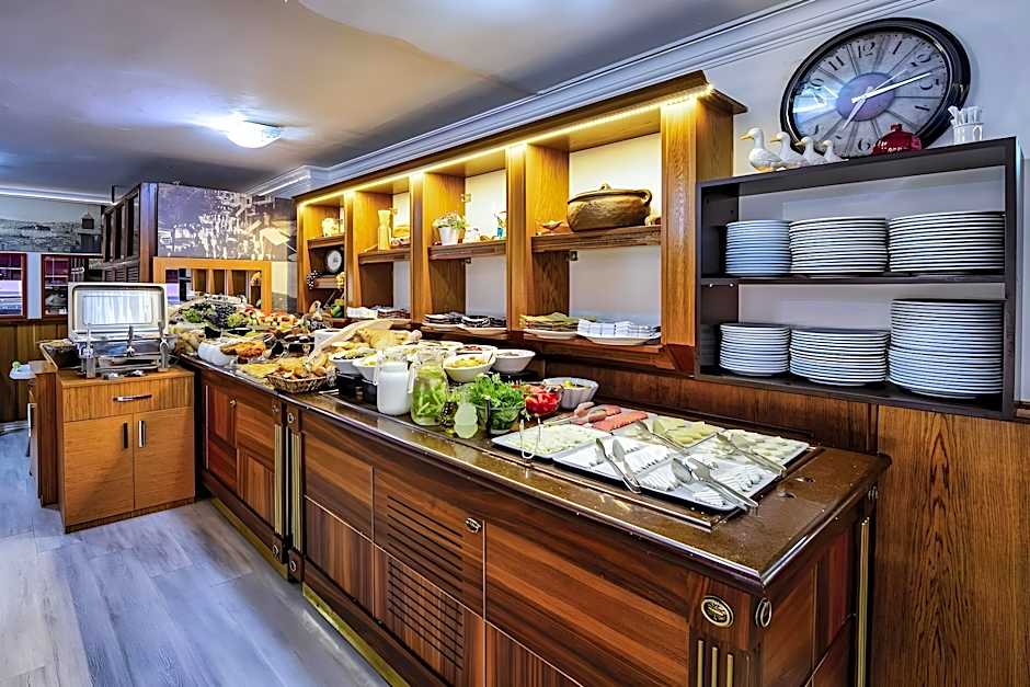 Kozan City Hotel