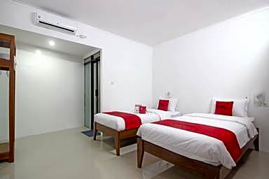 RedDoorz @ Jalan Ringroad Selatan