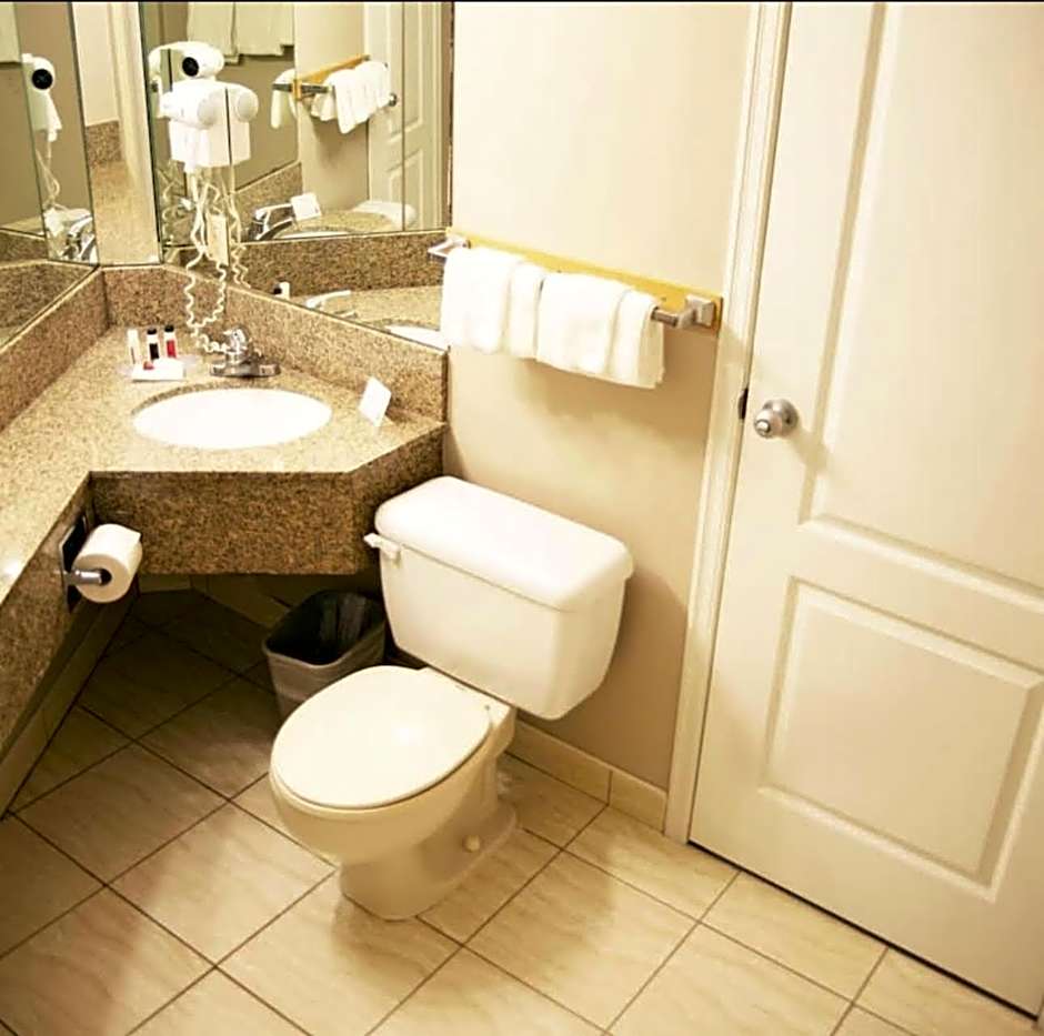 Ramada by Wyndham Quesnel