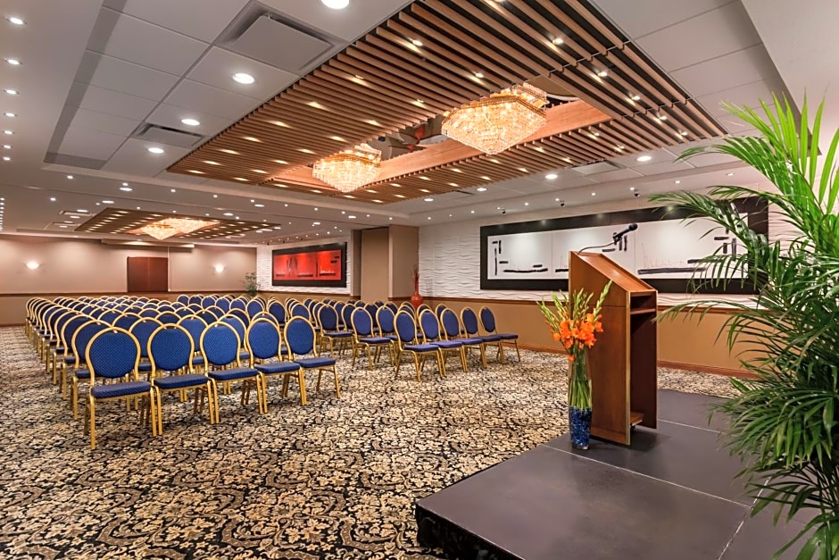 Poco Inn and Suites Hotel and Conference Center