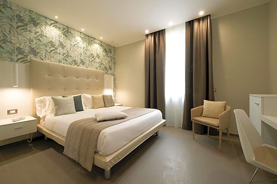 HOTEL H21