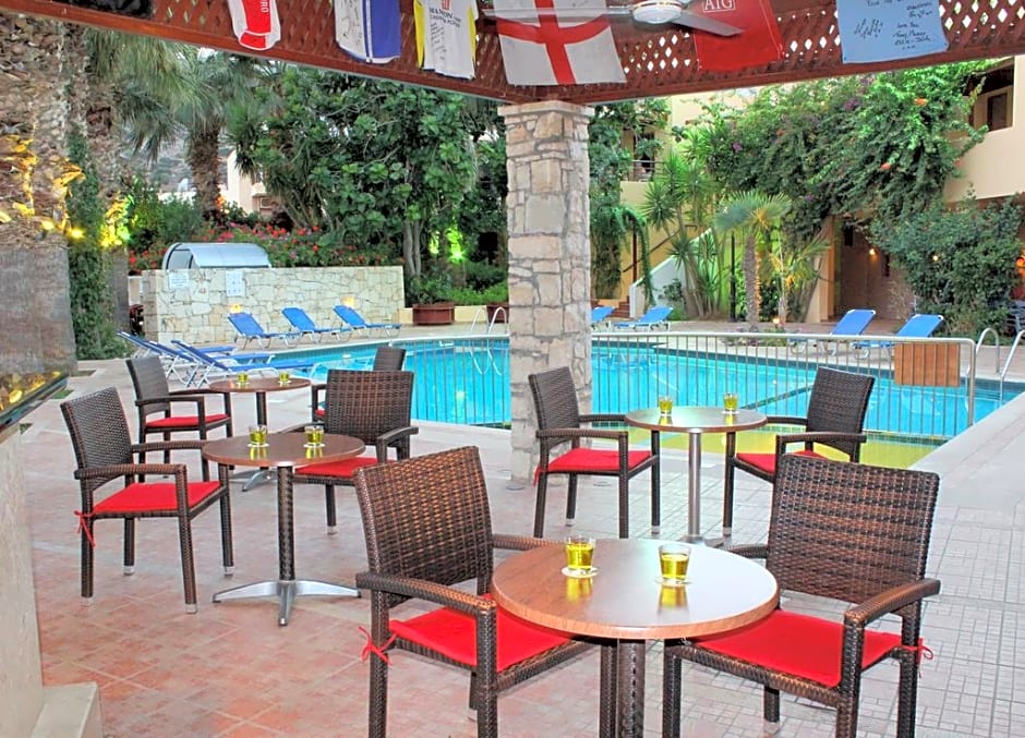 Latania Studios & Apartments