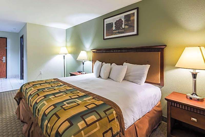 Suburban Studios Beaumont