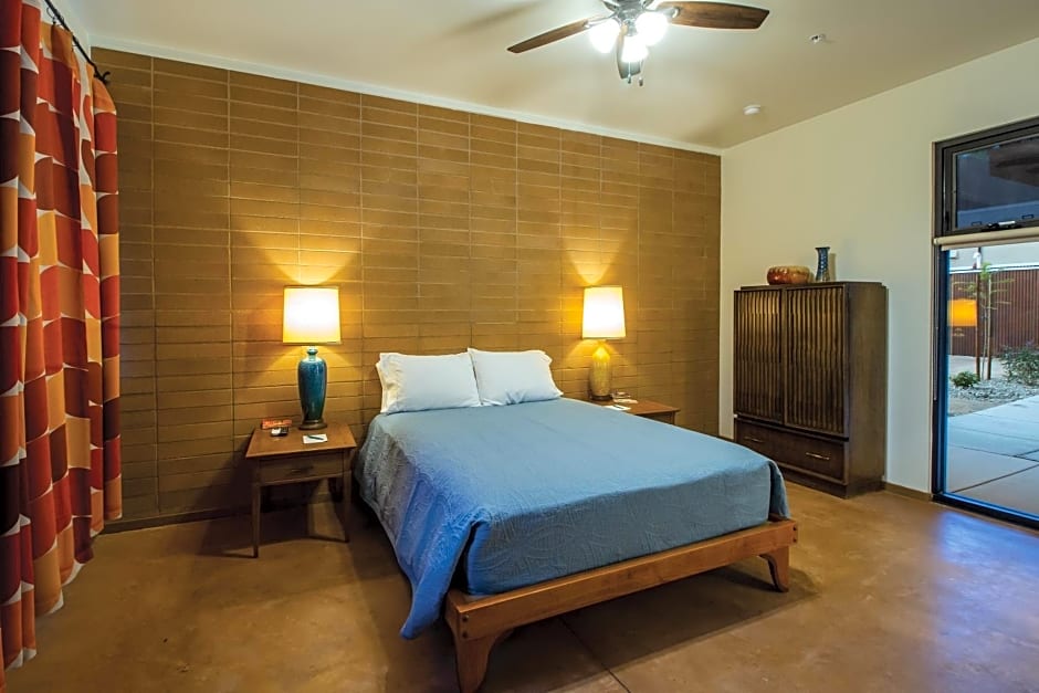 The Downtown Clifton Hotel