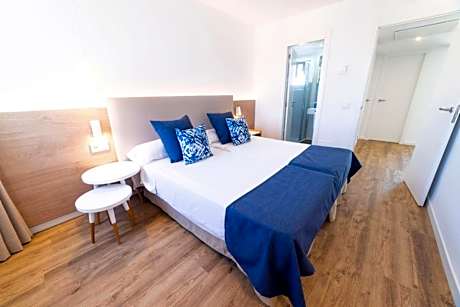 Standard Double Room (2 Adults)