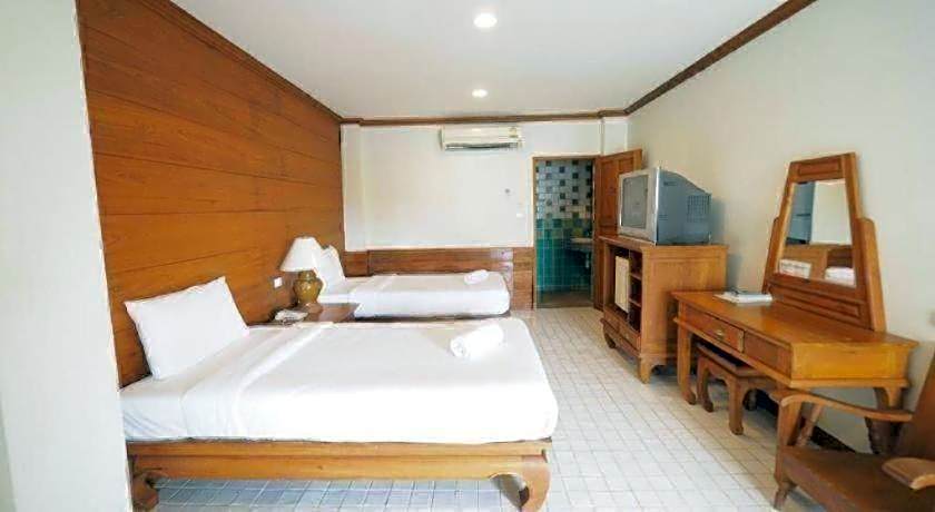 Fah Place Hotel