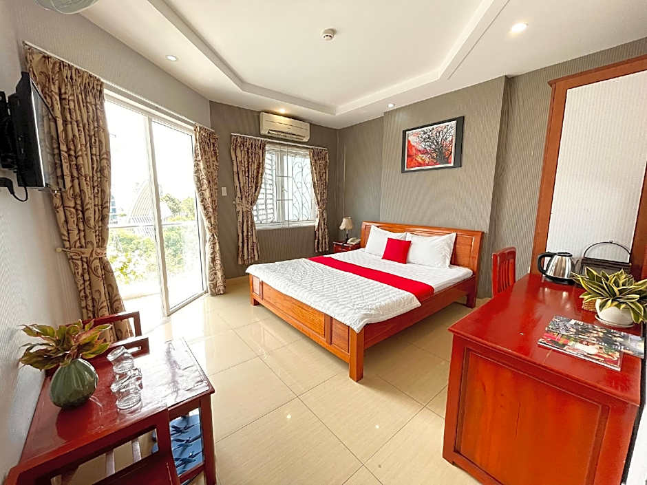 Quang Hoa Airport Hotel