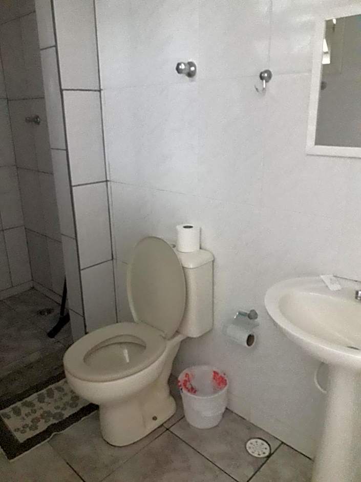 Pousada e SPA Shiva São Sebastião 200mts da praia