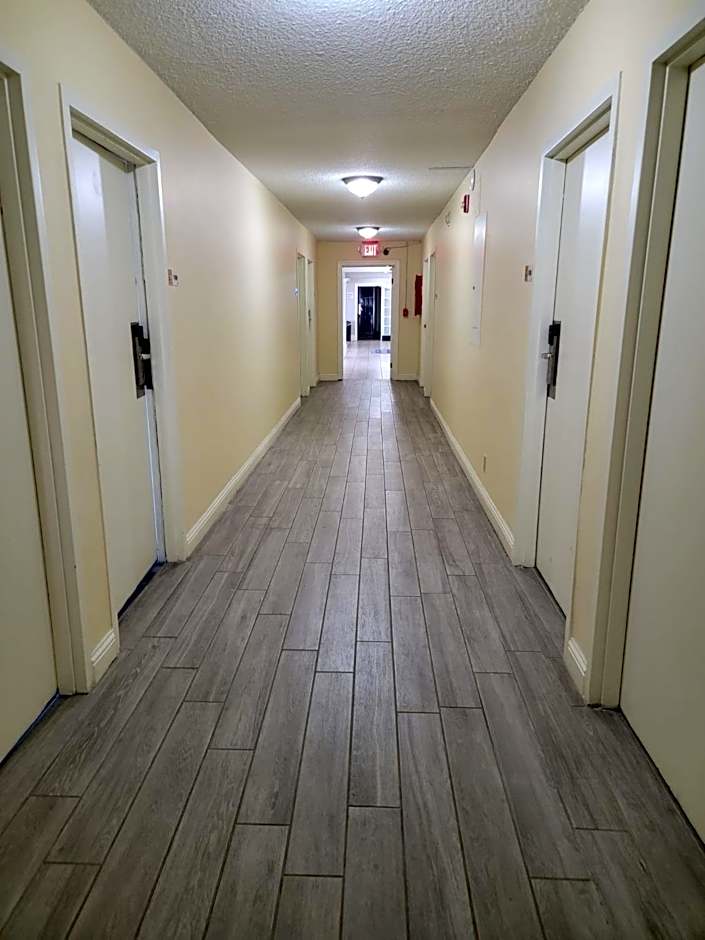 Executive Inn & Suites