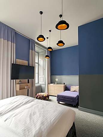 Saint SHERMIN bed breakfast & champagne