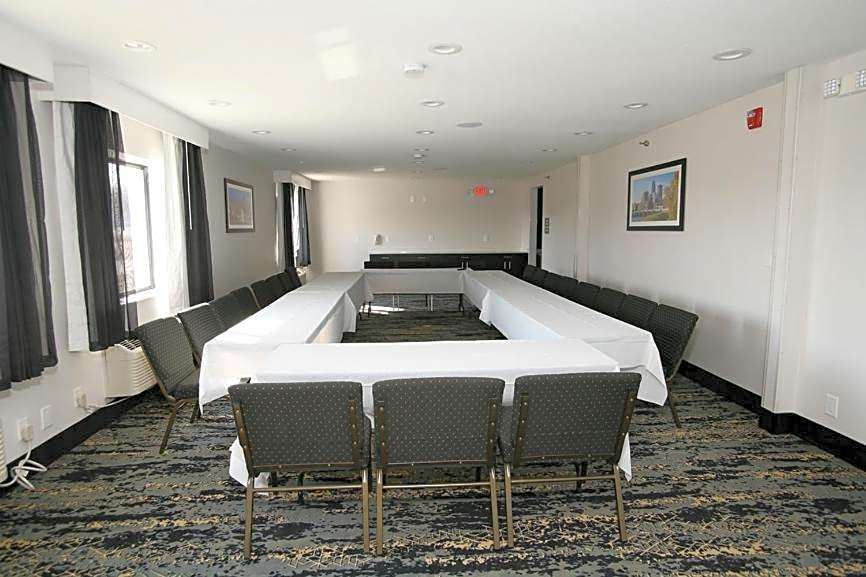 La Quinta Inn & Suites by Wyndham Des Moines West Clive