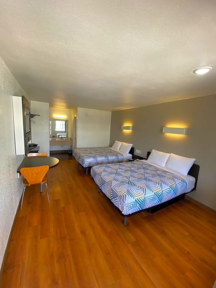 Motel 6-Bryan, TX - College Station