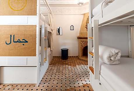 Bed in 8-Bed Mixed Dormitory Room