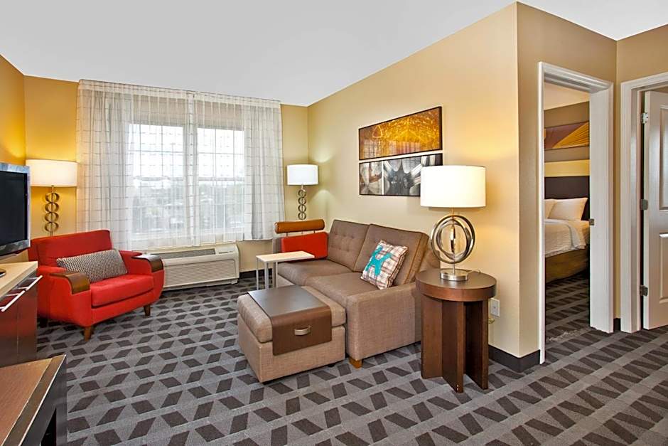 TownePlace Suites by Marriott Republic Airport Long Island/Farmingdale
