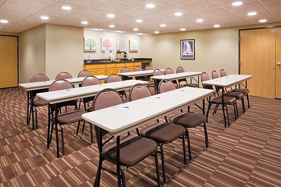 AmericInn by Wyndham Sartell