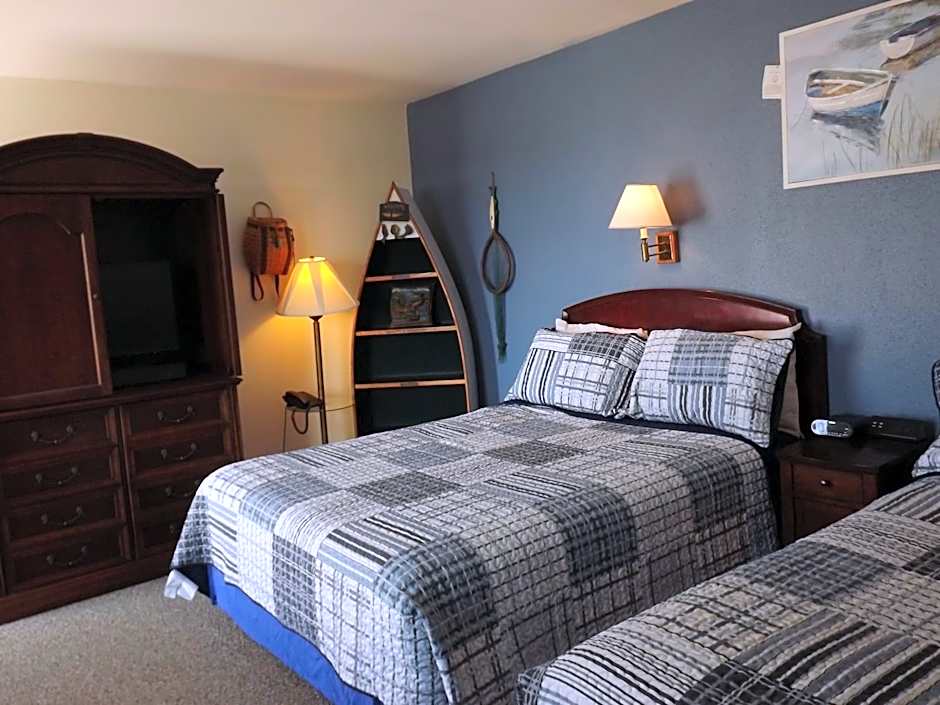 Crest Country Inn