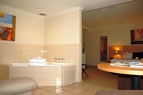 Superior King Room with Spa Bath