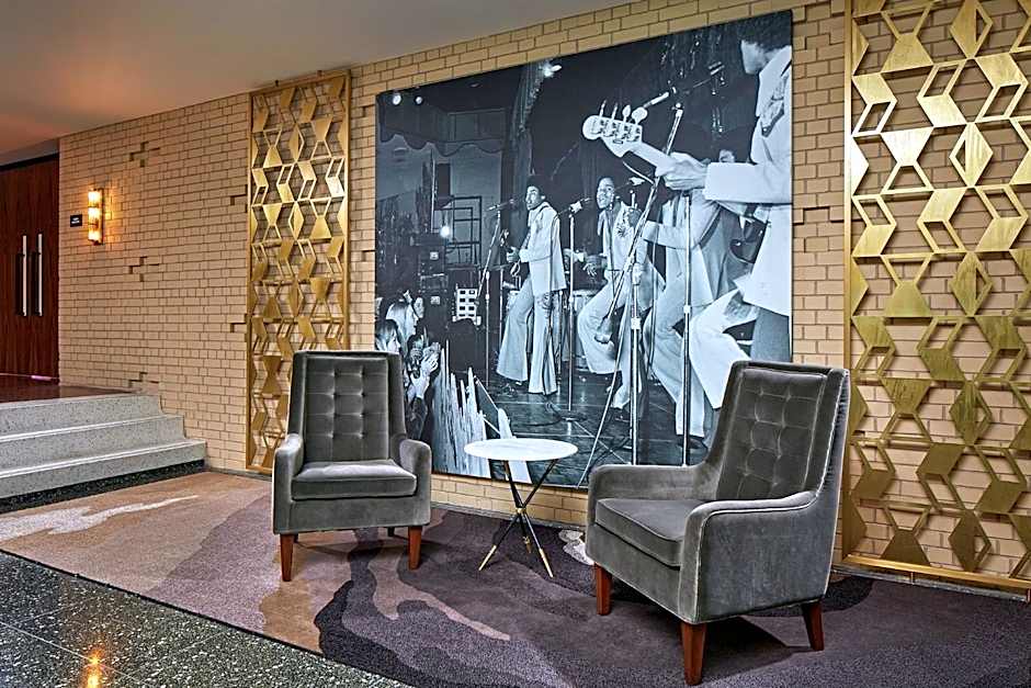 The Statler Dallas, Curio Collection By Hilton