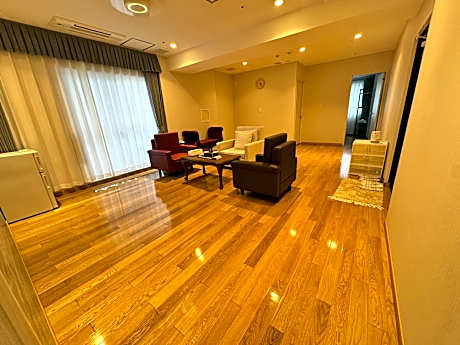 Suite Room for 2 to 8 People