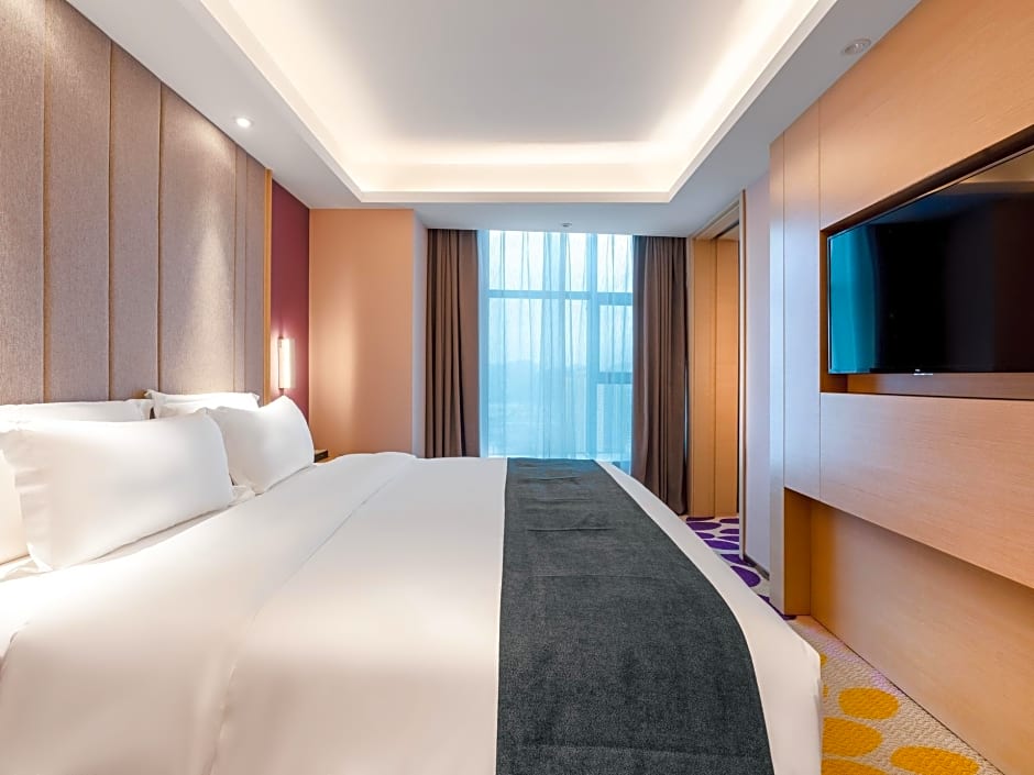 Lavande Hotel Zunyi Times Tianjie