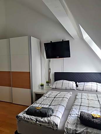 Studio Apartment with One Double Bed