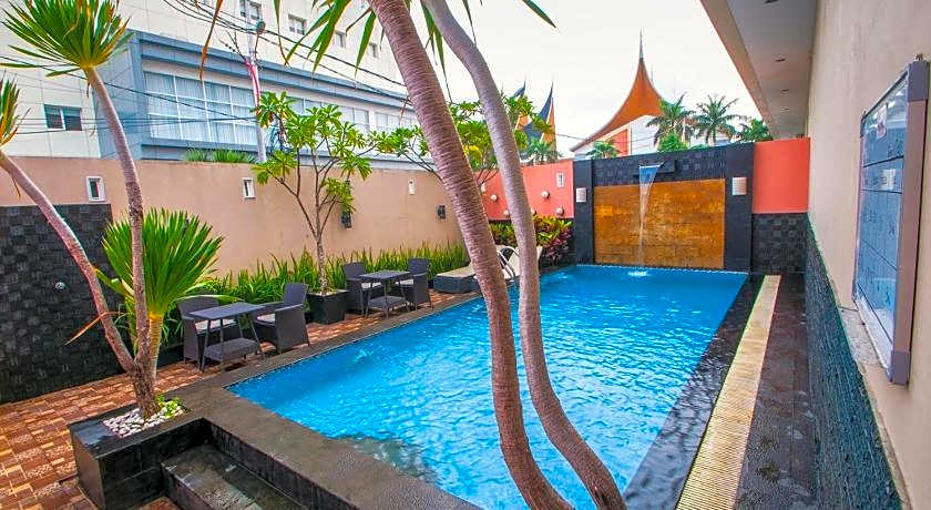 Daima Hotel Padang
