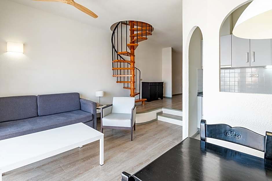 Apartamentos Hg Cristian Sur