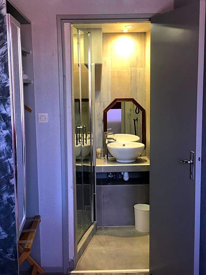 Logis Hôtel & Restaurant - Le Floride