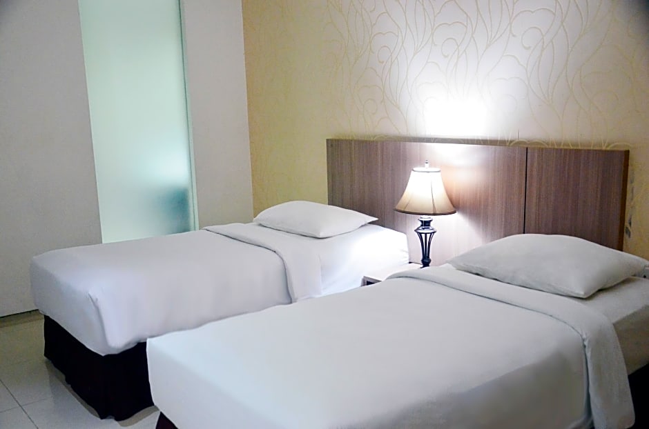 Emilia Hotel By Amazing - Palembang