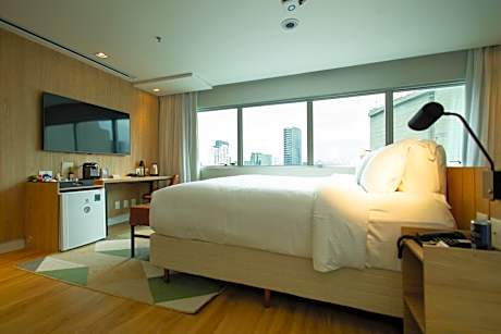 Royal King Tech Room