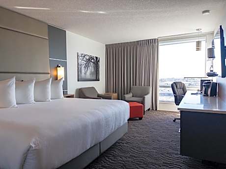 Carriage House Hotel & Conference Centre