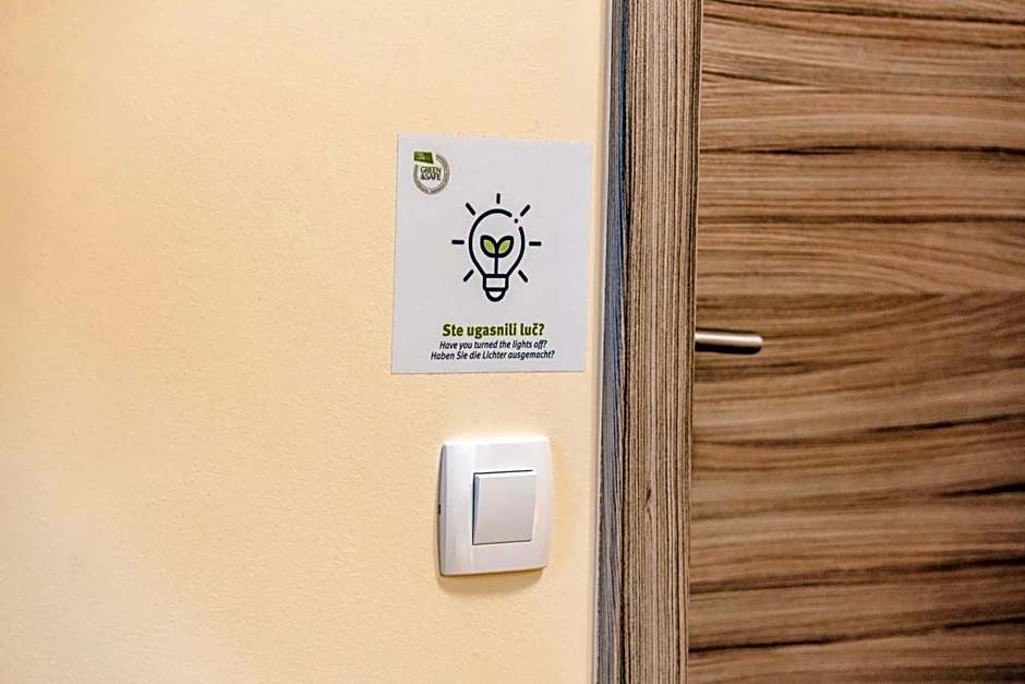 Dvorec Trebnik - SOBE