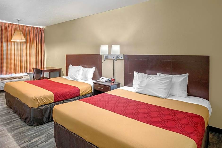 Econo Lodge near Missouri University of Science and Technology
