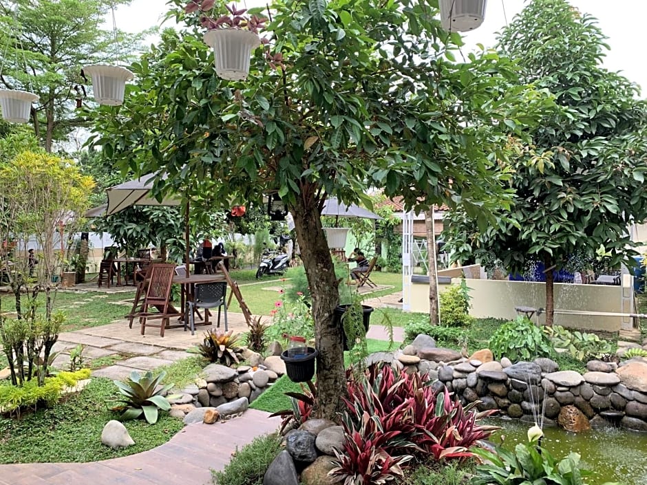 Embay House & Private Pool – Bogor, PA