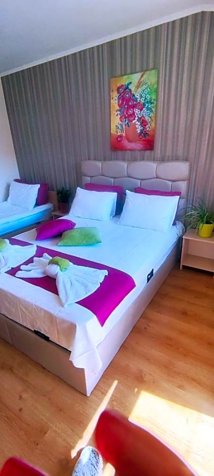 Cedar Lodge 3/4 Apartment Paradise