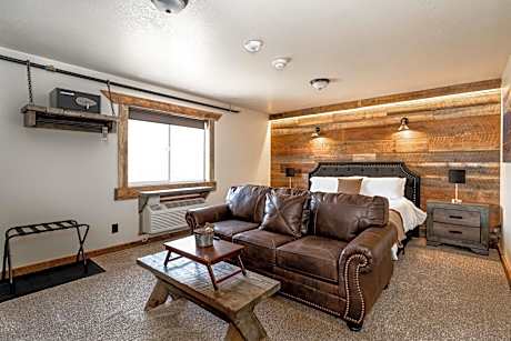 King Studio with Sofa Bed