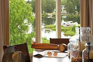 Accessible Deluxe King