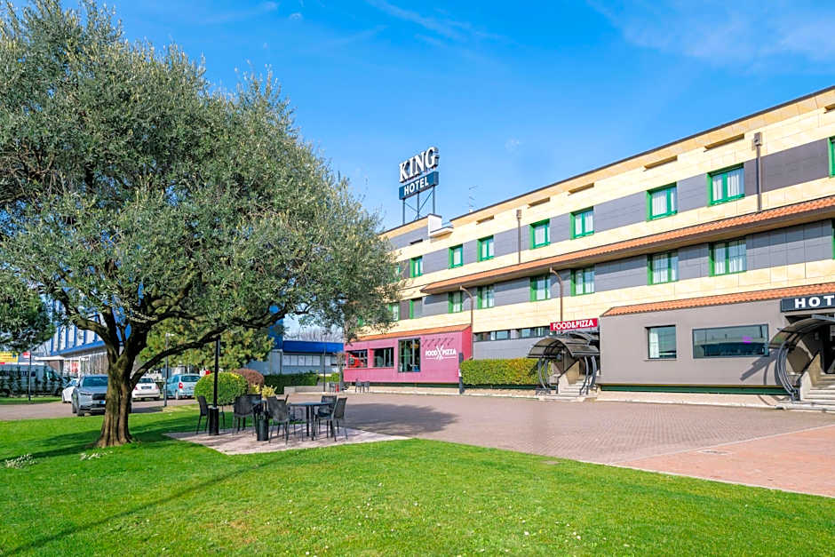 Smart Hotel King