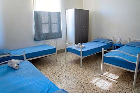 4-Bed Mixed Dormitory Room