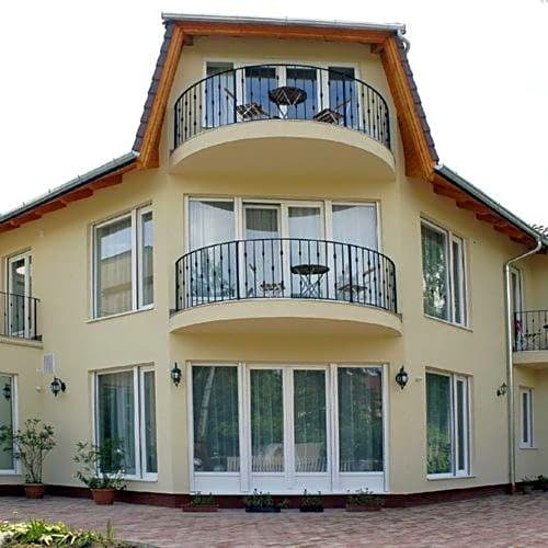 Viktor Bor- és Vendégház****