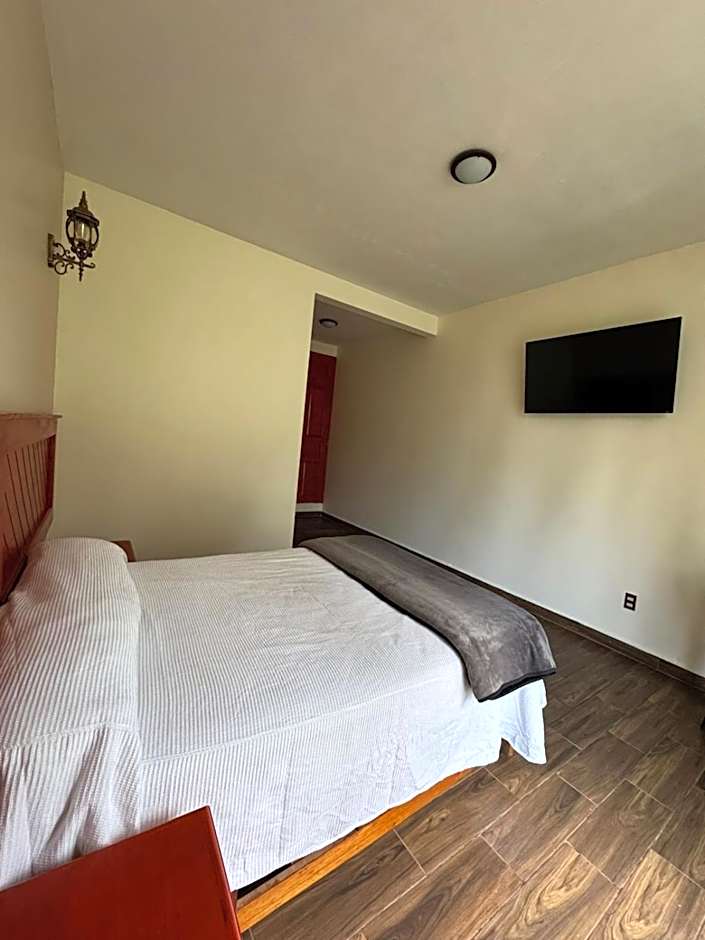 HOTEL RESTAURANT LOS PRISMAS