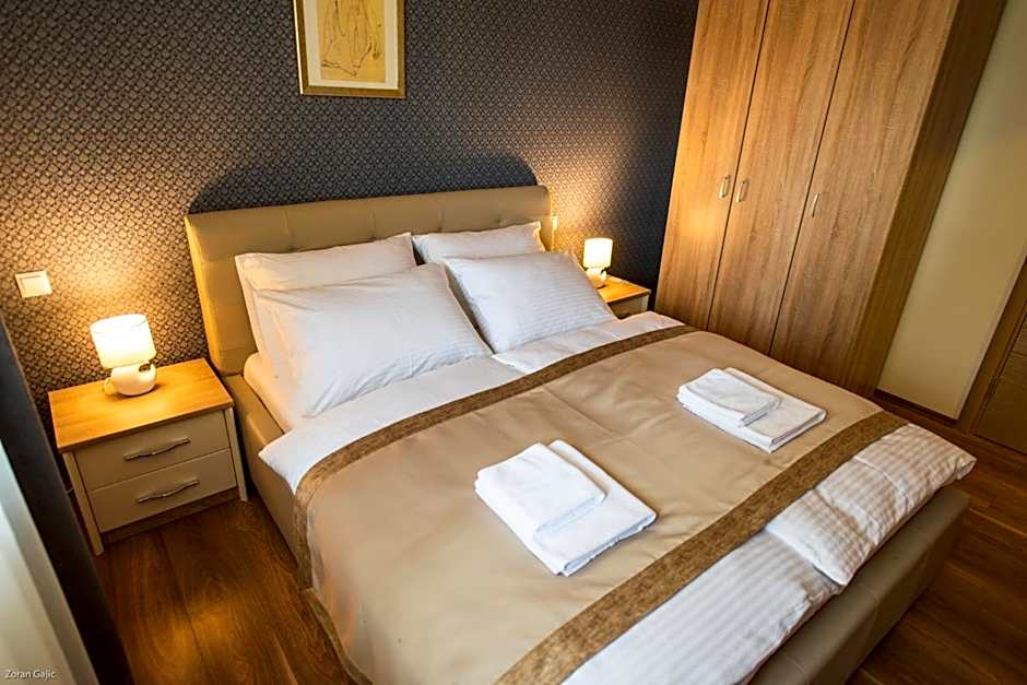 Hotel & Distillery Monogram