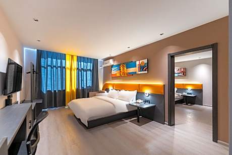 WH - Deluxe Twin Suite