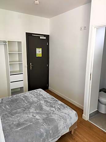 Double Room with Private Bathroom