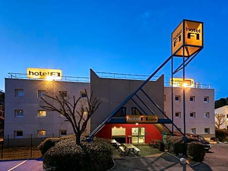 hotelF1 Lille Metropole