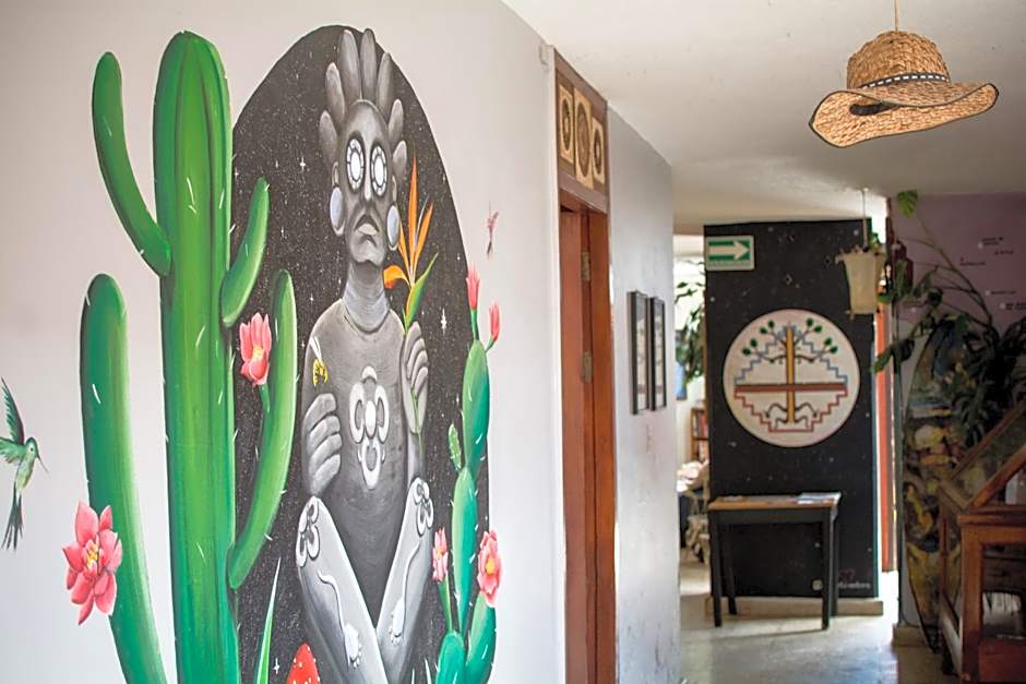 13 Cielos Hostel