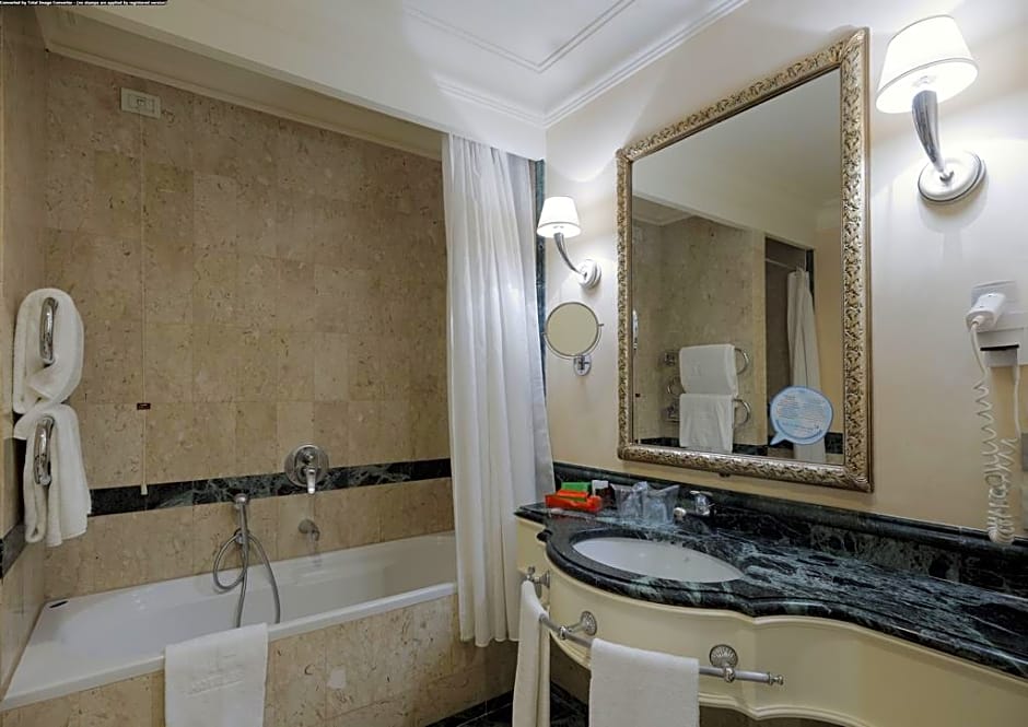 Anglo American Hotel Florence, Curio Collection by Hilton