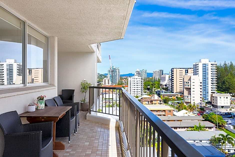 Rainbow Commodore Coolangatta